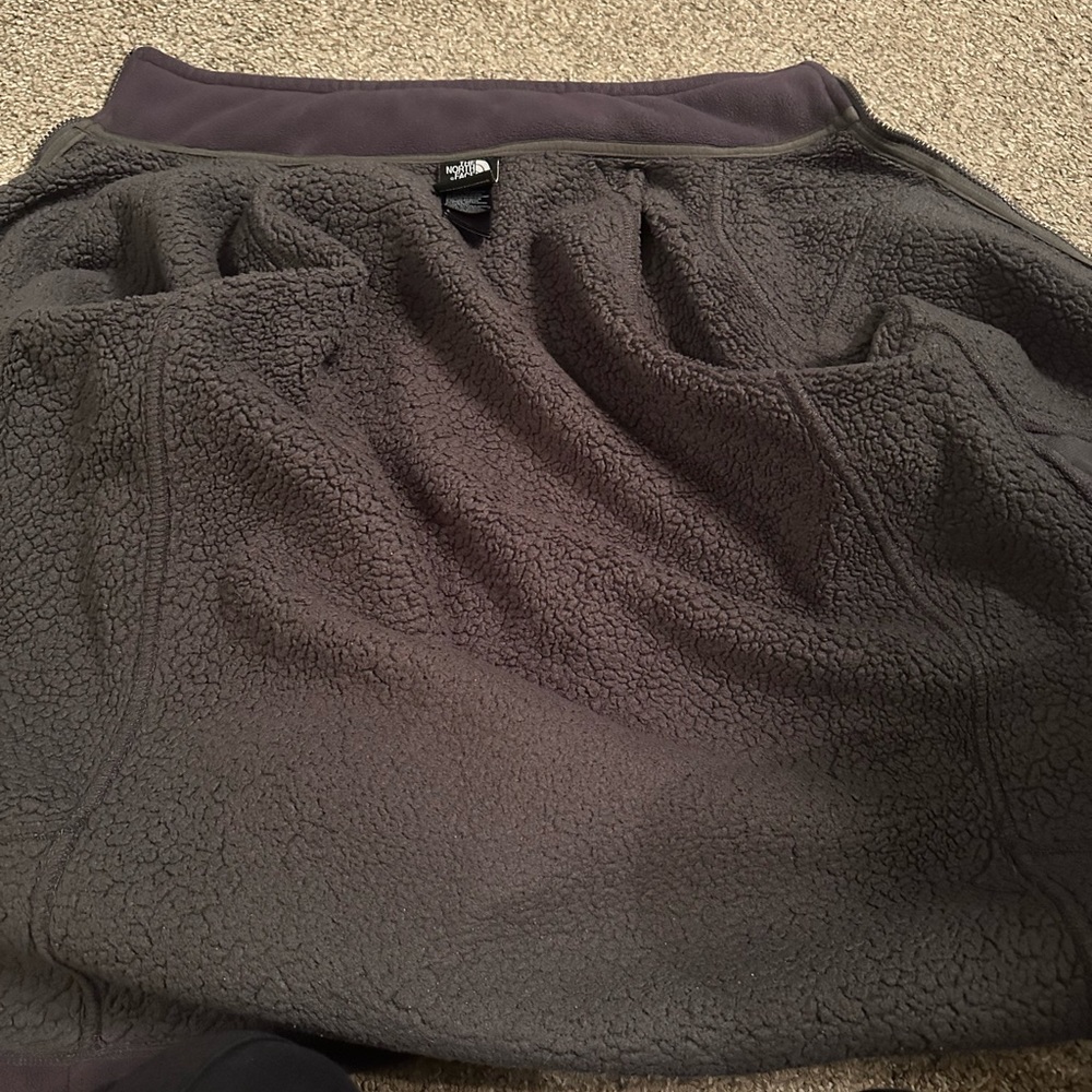 North face XL boys jacket - Picture 2 of 6